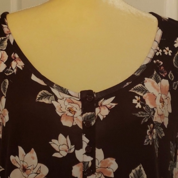 TORRID Babydoll Floral Top - Picture 2 of 5